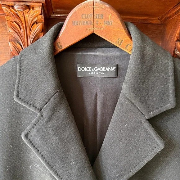 Dolce & Gabbana Elegant Black Blazer - Picture 2 of 7